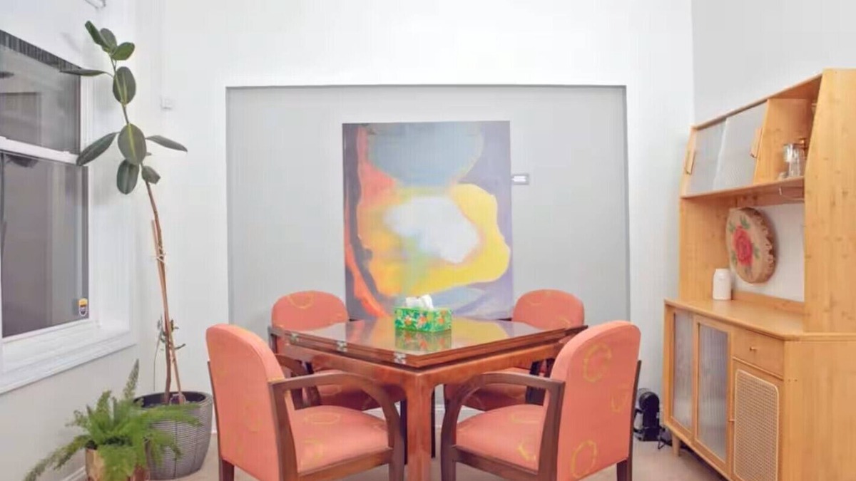 Sheffield Neighbors Condo | Chicago's Leafy Street Hideaway - 1 Bedroom Condo with a Side of Sass