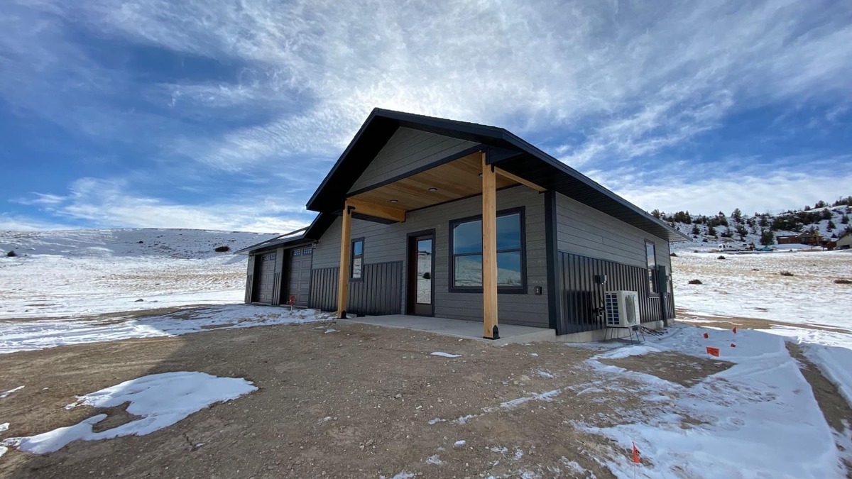 Shining Mountains House | Chimney Trail Cabin