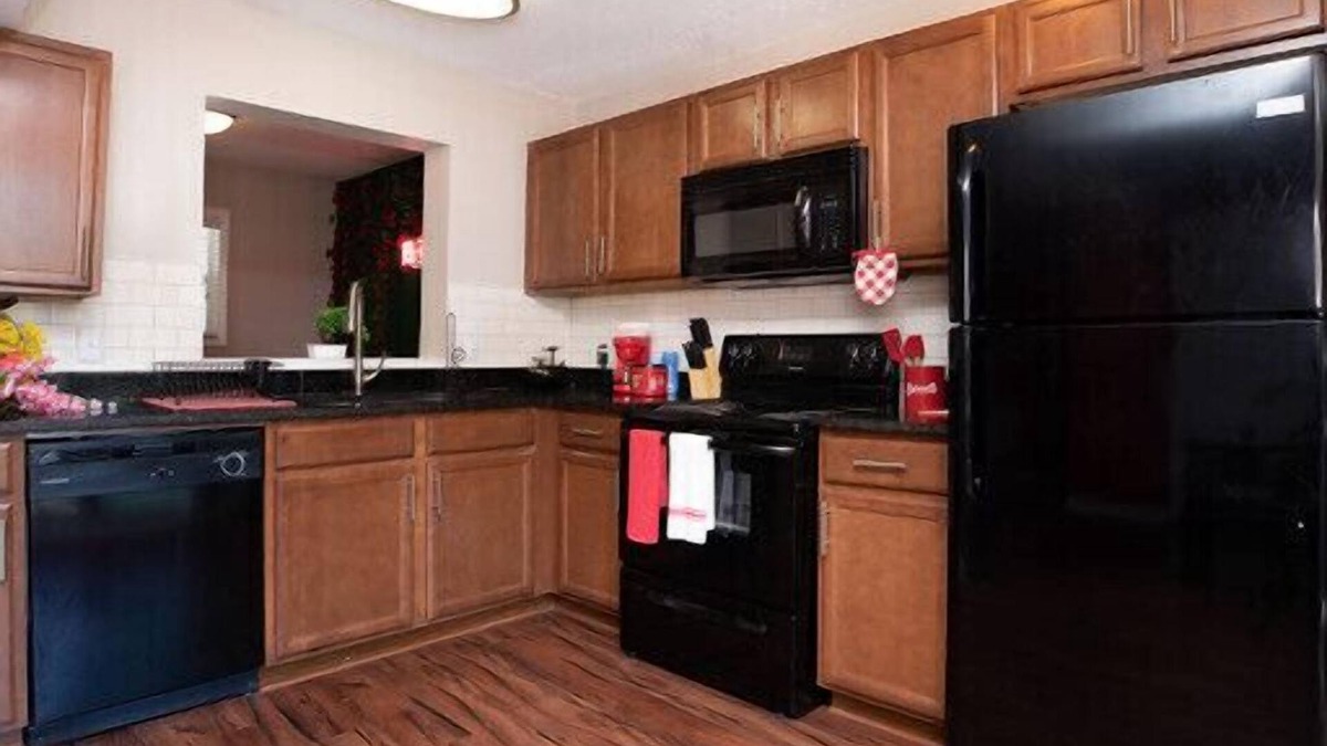 Loring Heights Apartment | CHINATOWN IN MIDTOWN ATL