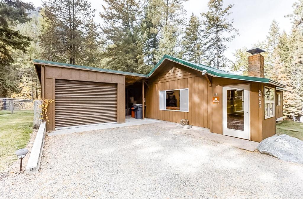 Joseph House | Chinook Lake