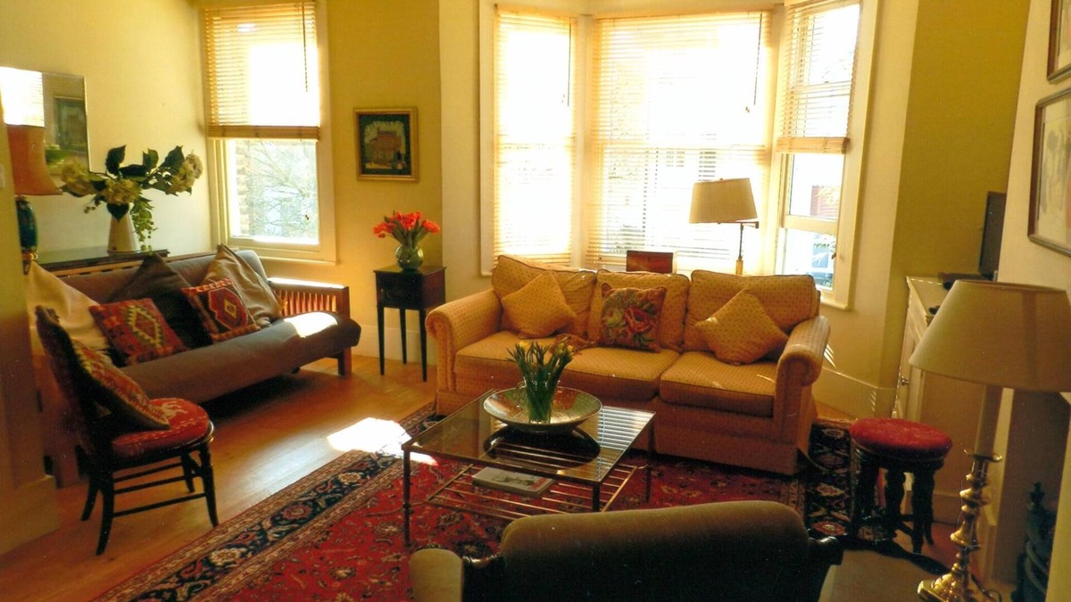 Chiswick Apartment | Chiswick, London W4, Luxury 2 bedroom, 2 bathroom, 1 shower, maisonette.