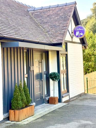 Moffat House | Chocolate Box