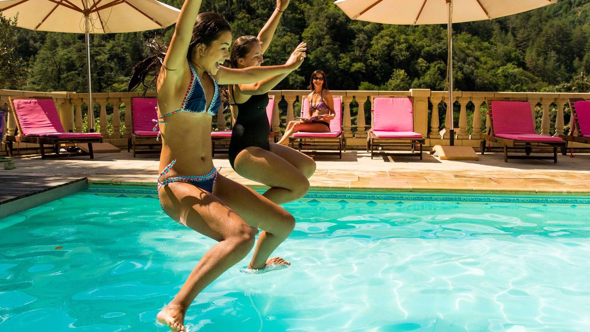 Vals-les-Bains Apartment | Chopin Luxury Apartments, swimming pool