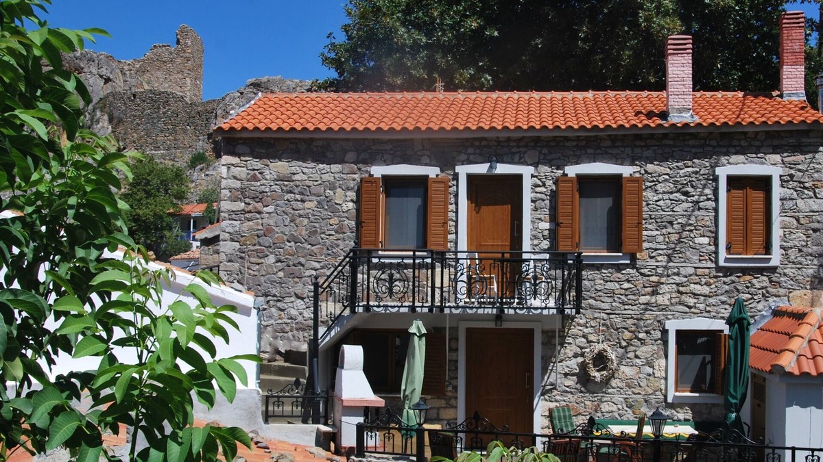 Samothrace House | Chora Samothrakis, House with courtyard