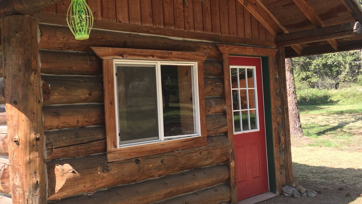 Northport Cabin | Christian Retreat Center – 30 Beds - Full Kitchen - 4 Showers - 20 Private Acres