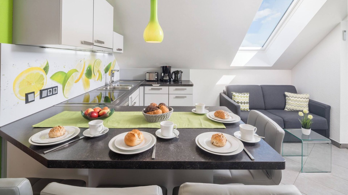 Bensheim Condo | Christmas market: Design apartment for 1-5 pers. with 2 bedrooms & roof terrace