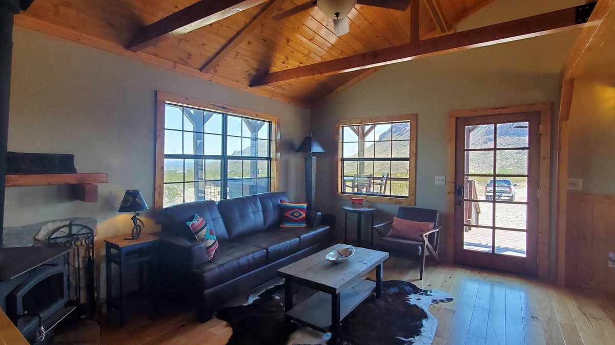 Alpine Cabin | Christmas Mountains Ranch: Classic 2br/1bth Cabin with Spacious Wrap Around Porc