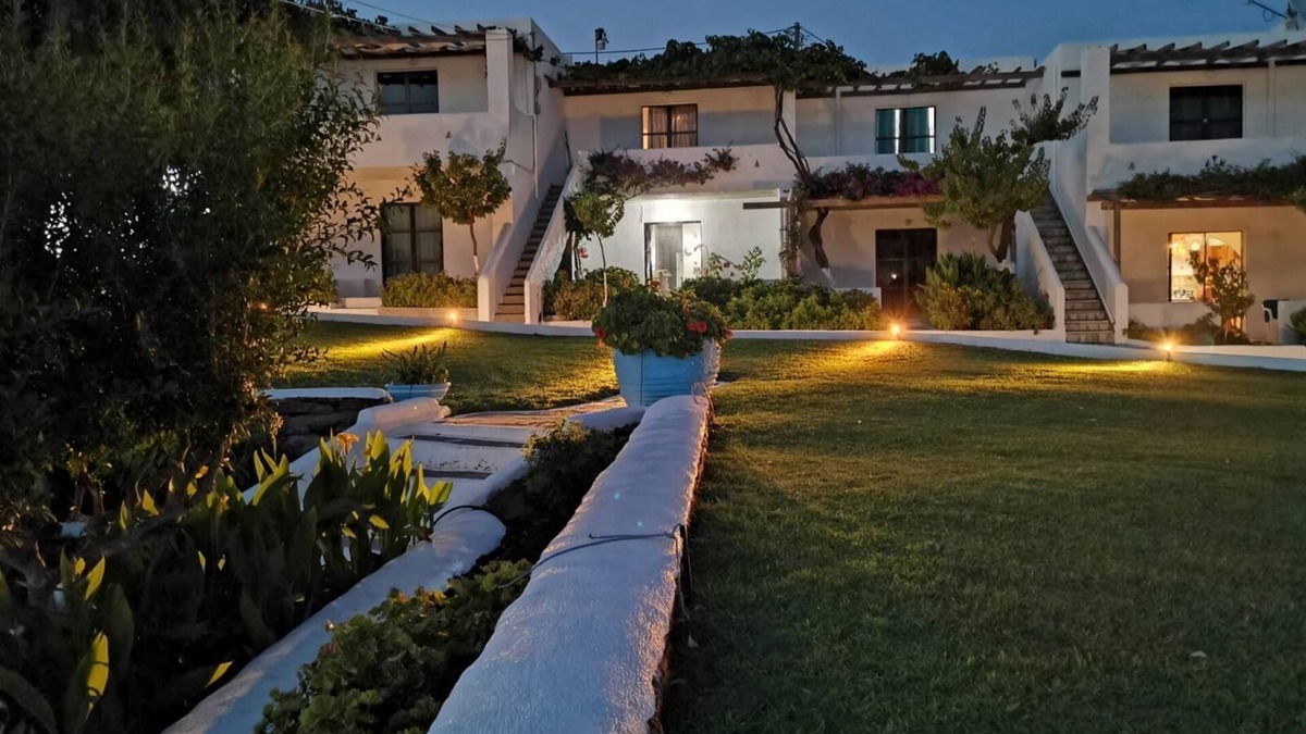 Gavrio Apartment | Chryssa Bungalows | Apartment for 4 guests