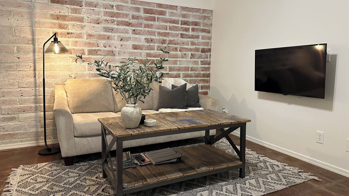 Flowing Well Neighborhood House | Chula Vista Cottage - Fully stocked, clean and central 1 bed, 1 bath in Tucson