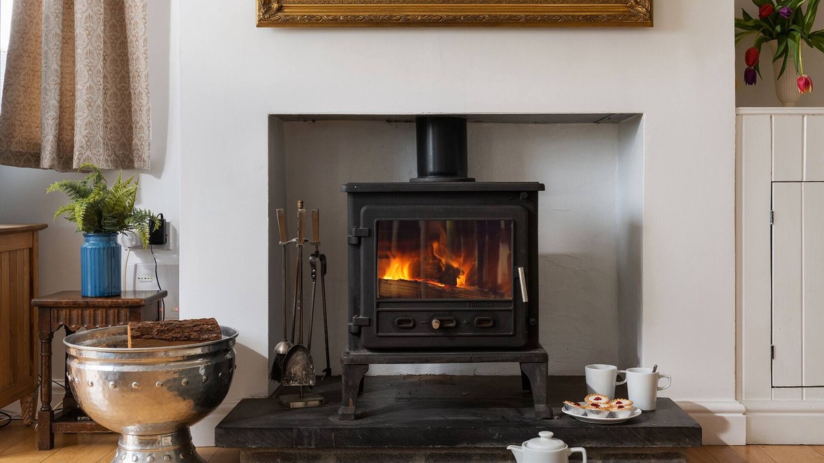 Rhydwyn House | Church Bay Sleeps 8 sea Views dog Friendly Garden log Fire 5 Minutes From Beach