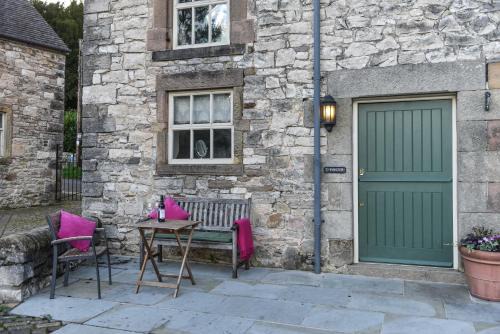 Alsop en le Dale House | Church Farm Holiday Cottages - Pinster Cottage
