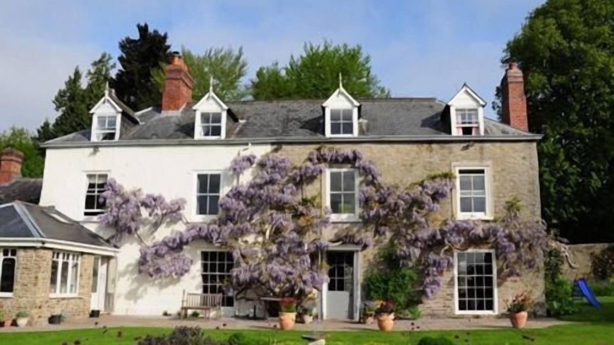 Kington Bed & Breakfast | Church House Kington
