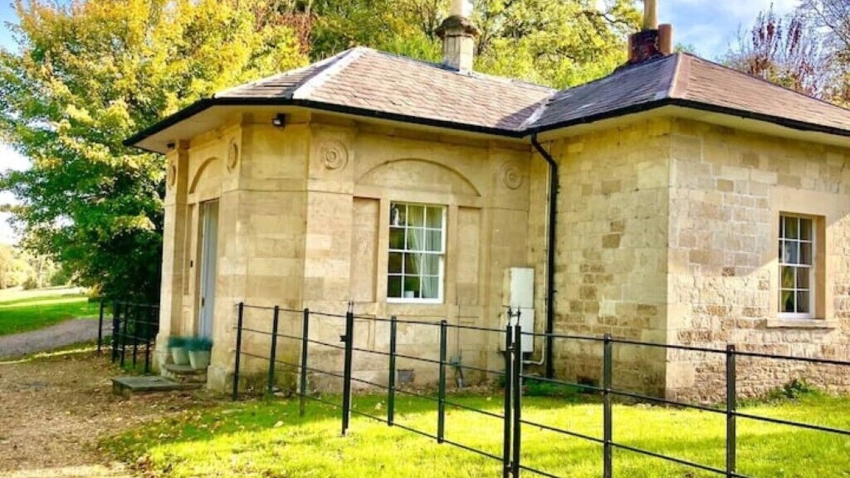 Lullington Cabin | Church Lodge, Orchardleigh Estate