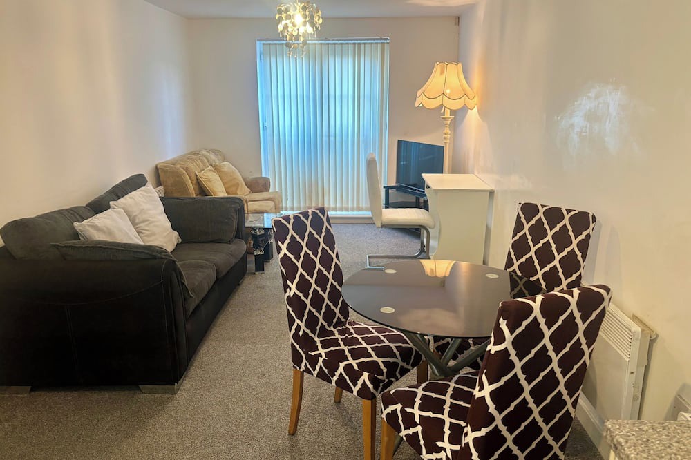 Wolverhampton Apartment | Church View Apartment in Wolverhampton