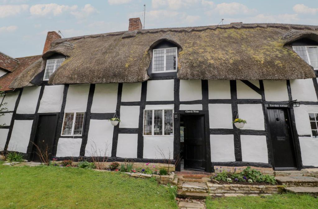 Welford on Avon House | Church View