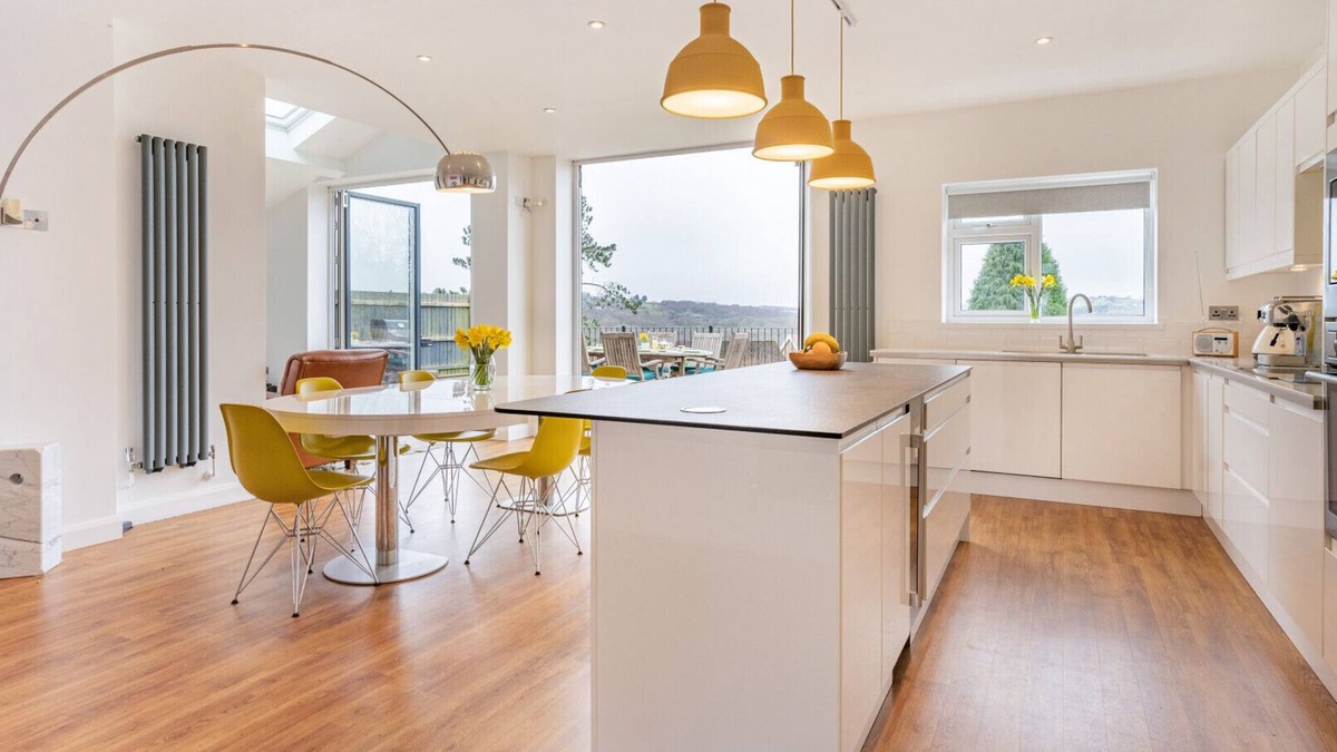 Dunvant House | Church View House - Killay
