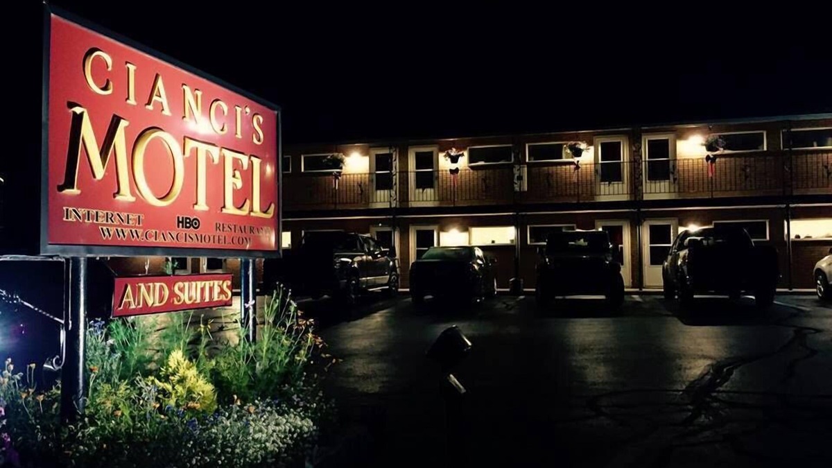 Greenville Hotel | Cianci's Motel and Suites