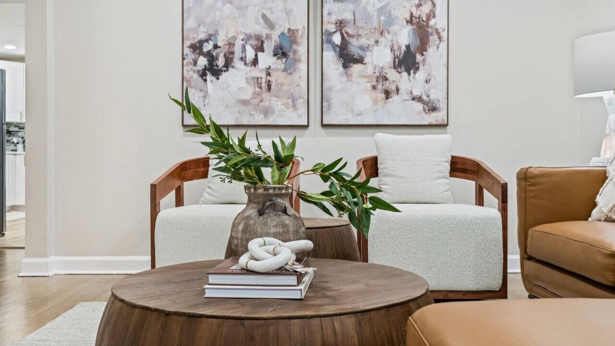 Cicero House | Cicero’s 3-BR Urban Oasis