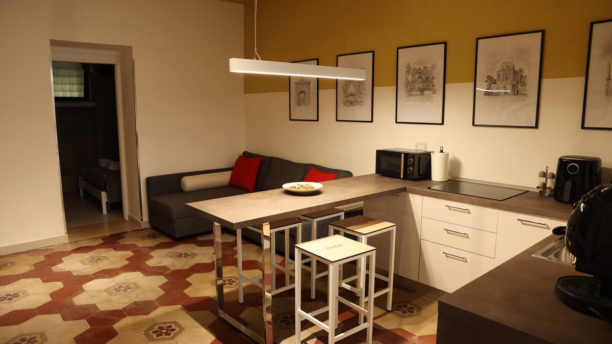 Caserta Apartment | Cimabue Cave Holiday House Caserta a stone's throw from the Royal Palace