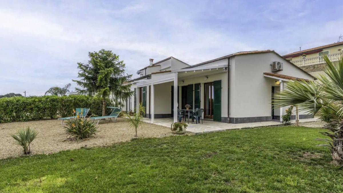 Sanremo Villa | CIN IT008055C2Y6L5W406 villa with view, garden, electric car charge flat