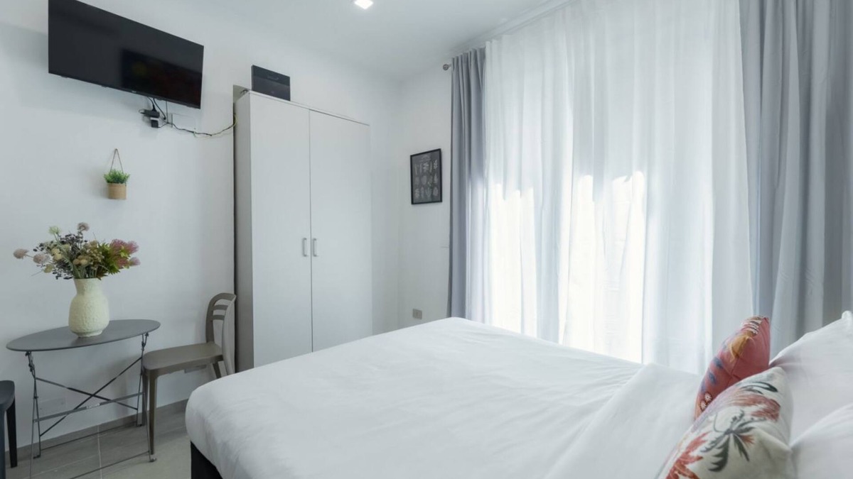Cenisia Apartment | Cit Turin | Lombriasco Apartment