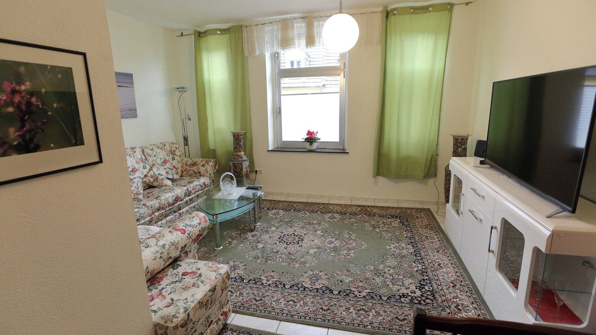 Rhein-Erft-Kreis District Apartment | City apartment 2 - Located right next to the pedestrian zone and Brühl Palace Park