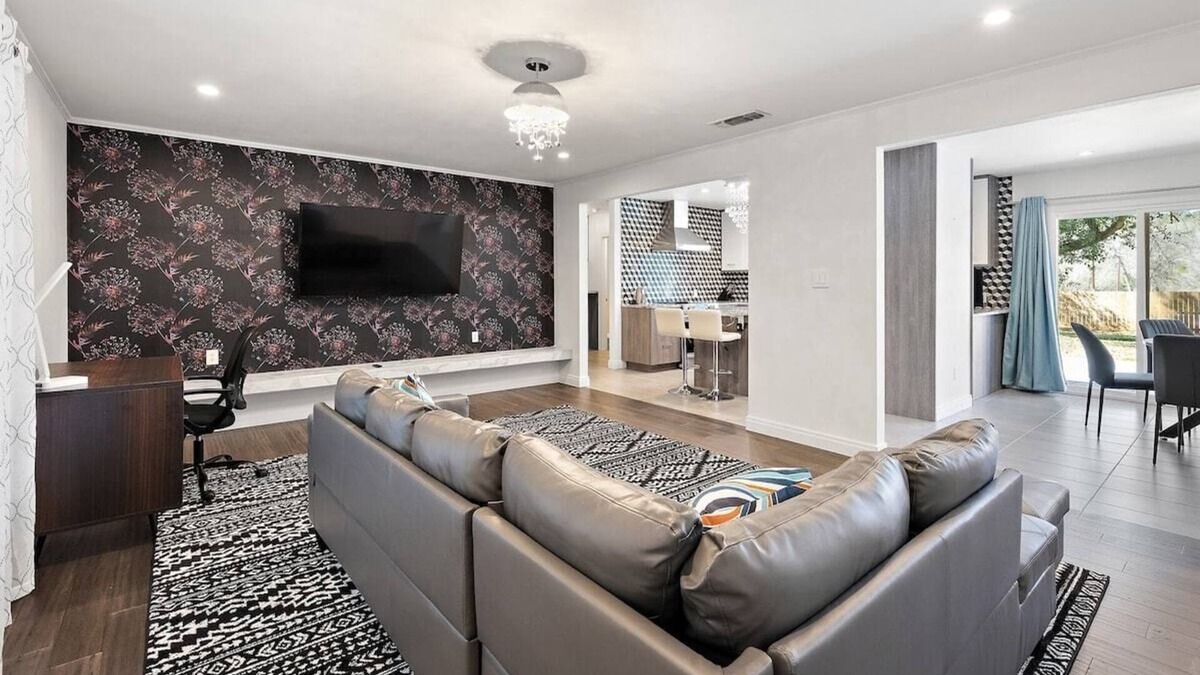 Nacogdoches House | City Center Charm: 5 Mins to SFA