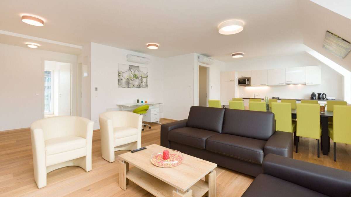 Leopoldstadt Apartment | City Center Oasis: Luxe 5BR w/AC, near River