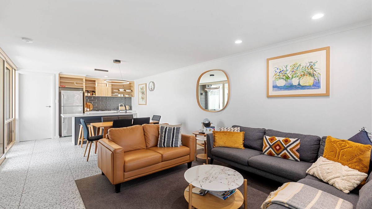 Mount Gambier Apartment | City Courtyard Two Apartment