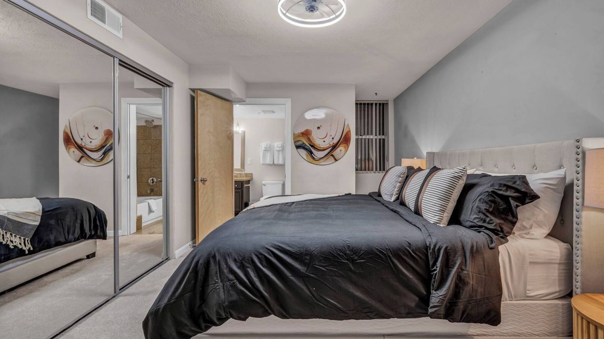 Ohio City Apartment | City Getaway, Free Parking, 24/7 Hour Gym