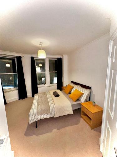 Aldersgate Apartment | City LUX Apartment