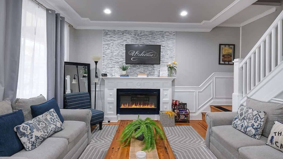 Bayview Condo | City Retreat | Wi-Fi, Multi TVs, Pvt Parking,
