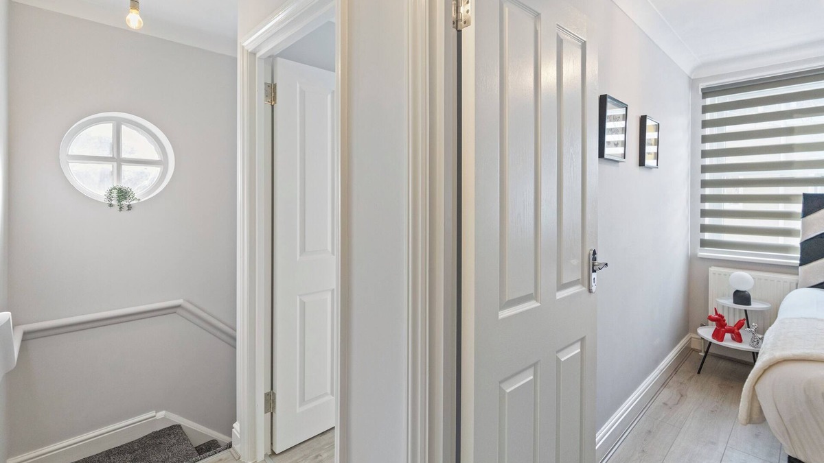 Bow West House | City Sophistication: Chic 3-BR for Modern Living