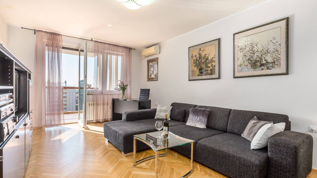Rijeka Apartment | City View Apartment Rijeka, 5 people, balcony, free WiFi, great location