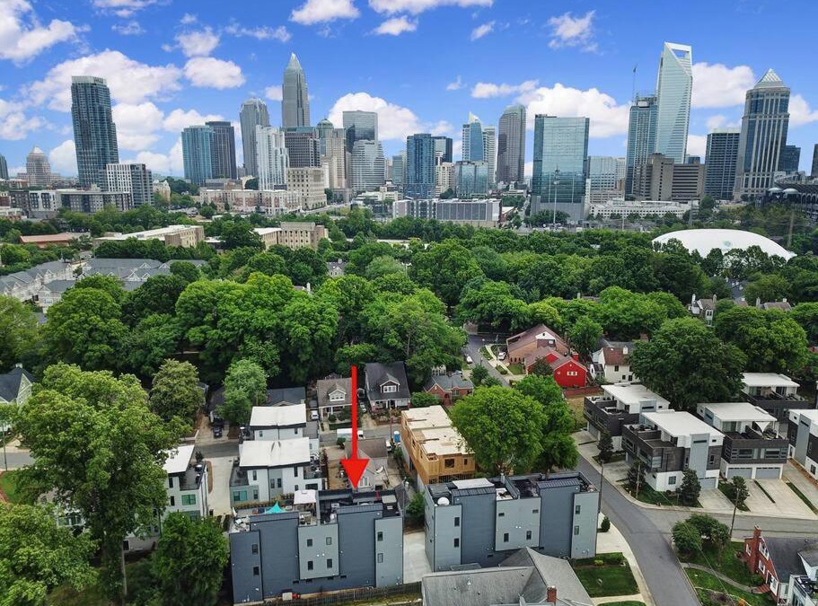 Third Ward Villa | City Views RoofTop Hot Tub & Short Walk to Stadium