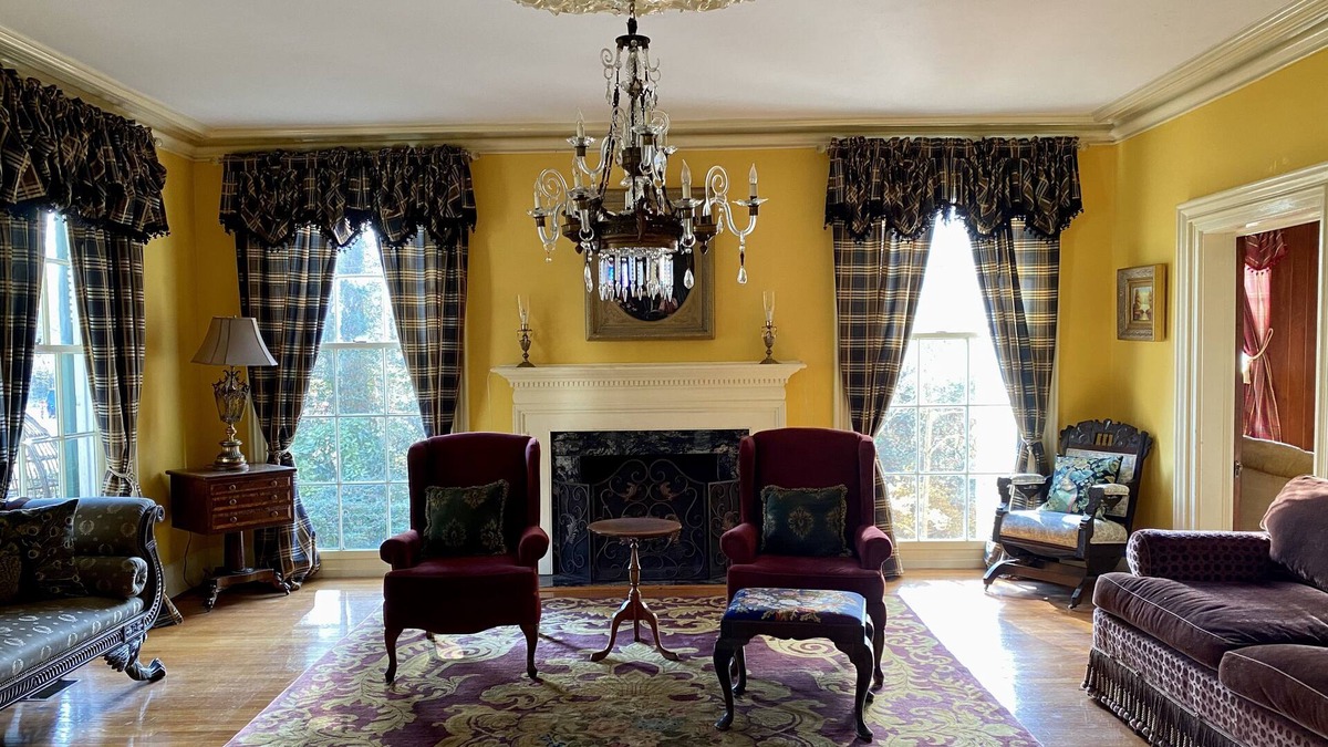 Petersburg House | Civil War Home near I-95/295, Ft Lee, VSU & Shopping