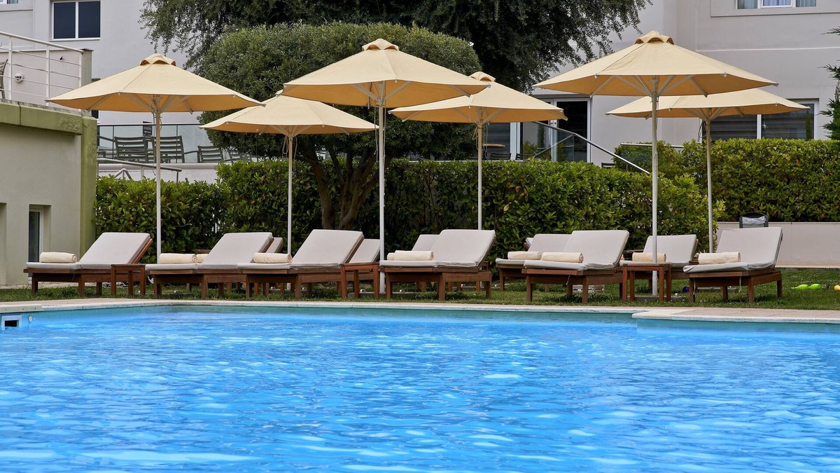 Amarousion Hotel | Civitel Attik Rooms & Suites