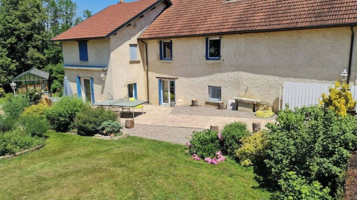 Vallerois-le-Bois House | Clém de Baslieres' farm (sleeps 15)