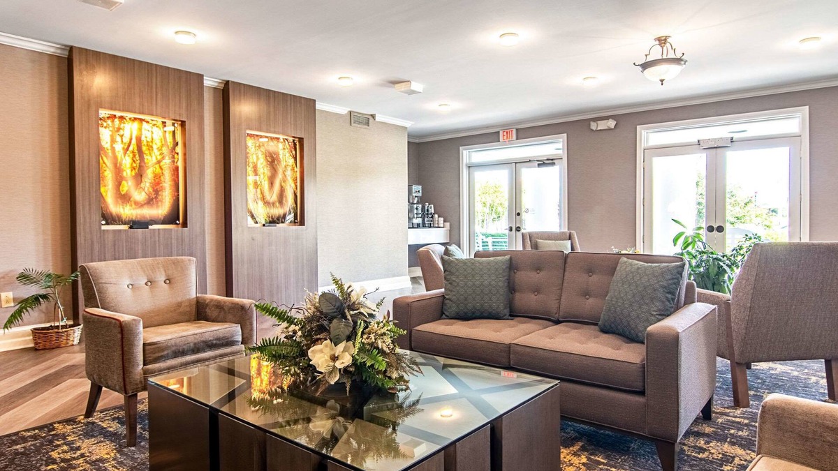 Sevierville Hotel | Clarion Inn Willow River