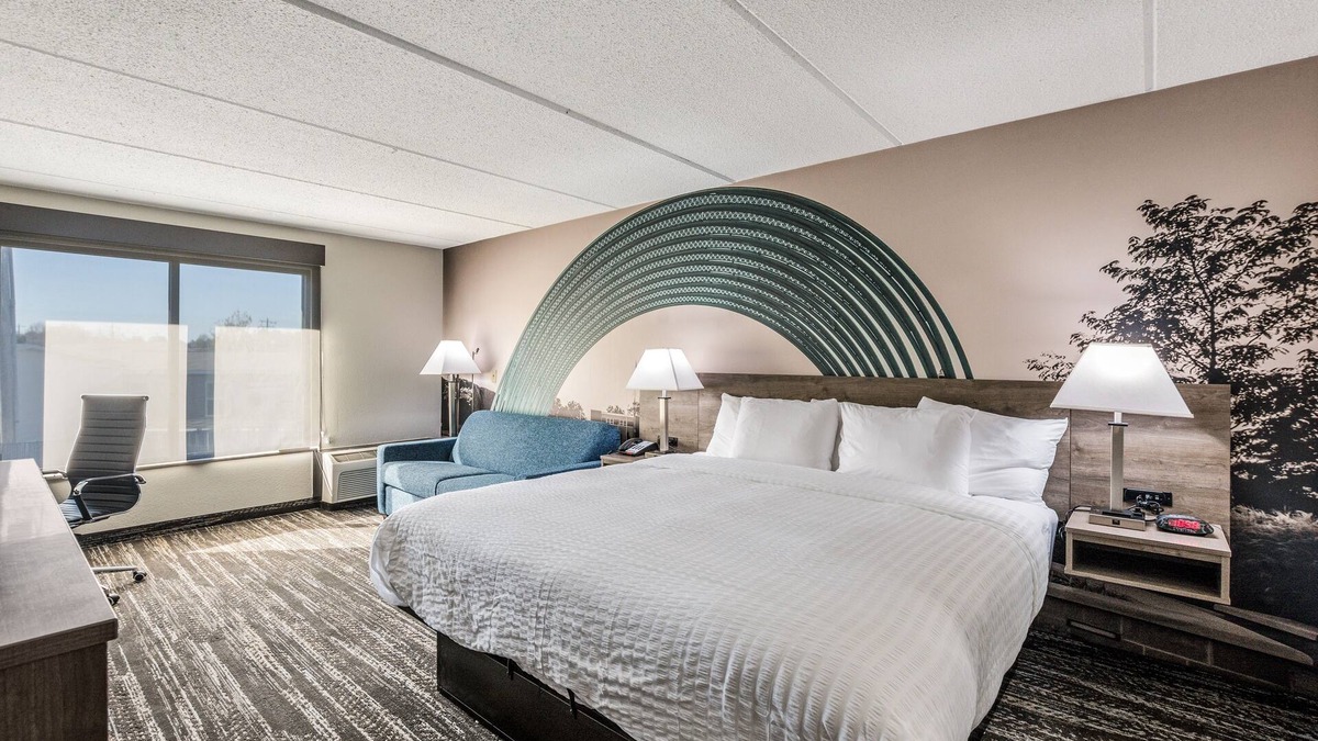 Rock Hill Hotel | Clarion Pointe Near University
