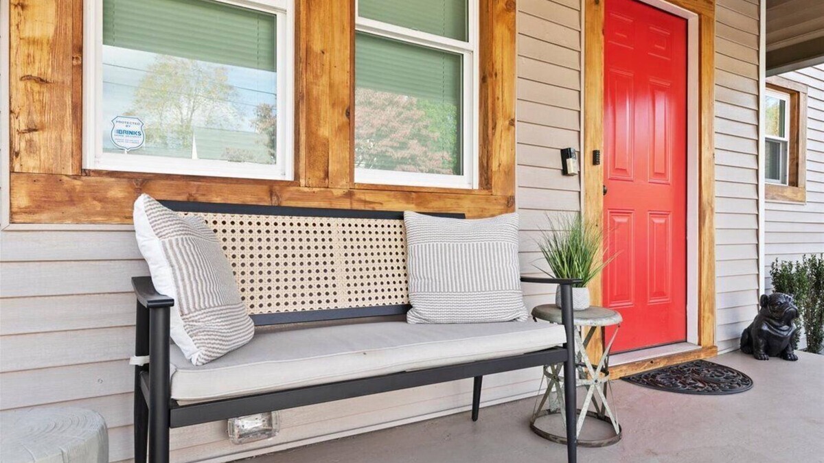 Athens House | ClarkeHouseAthens-Walk to EVERYTHING⚡️UGA⚡️Sanford⚡️Downtown-Sleeps 8-GUEST FAV
