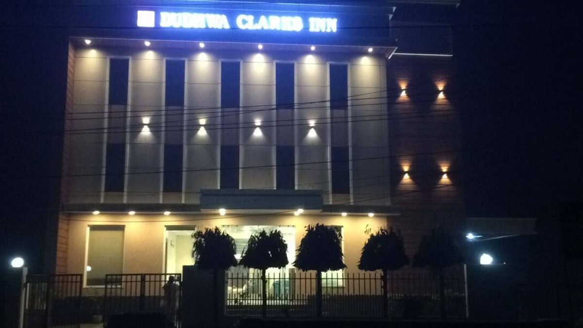 Palia Hotel | Clarks Inn Dudhwa