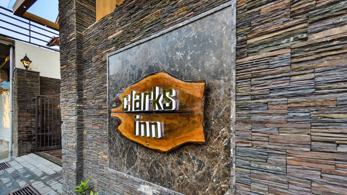 Srinagar Hotel | Clarks Inn Srinagar