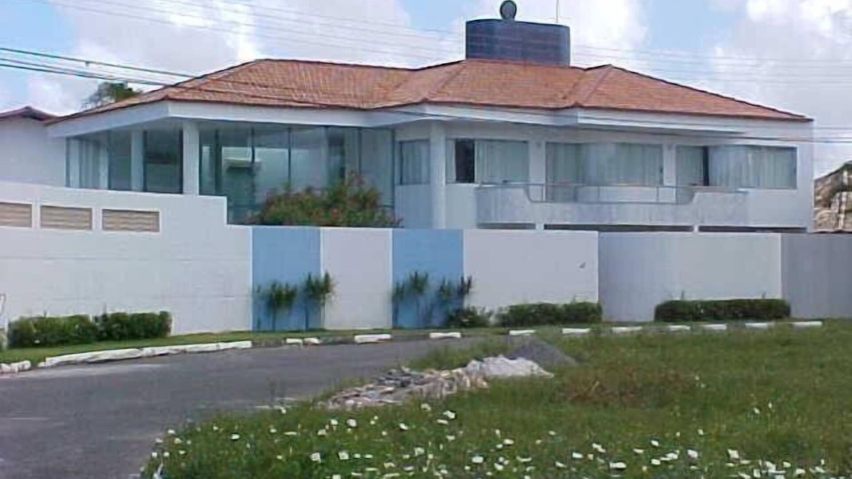 Vilas do Atlantico House | Class A Leisure with elegance, status, functionality, swimming pool and barbecue