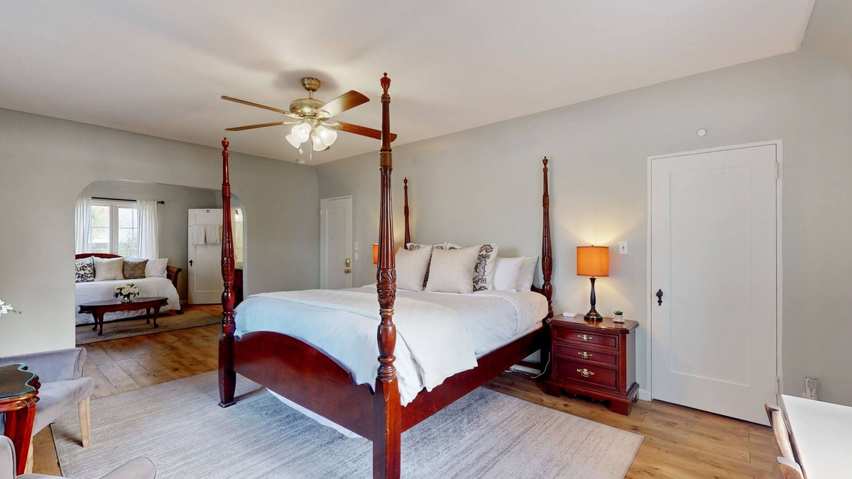 East Beach House | Classic beach suite 1 block to ocean - fireplace, lovely patio, near downtown