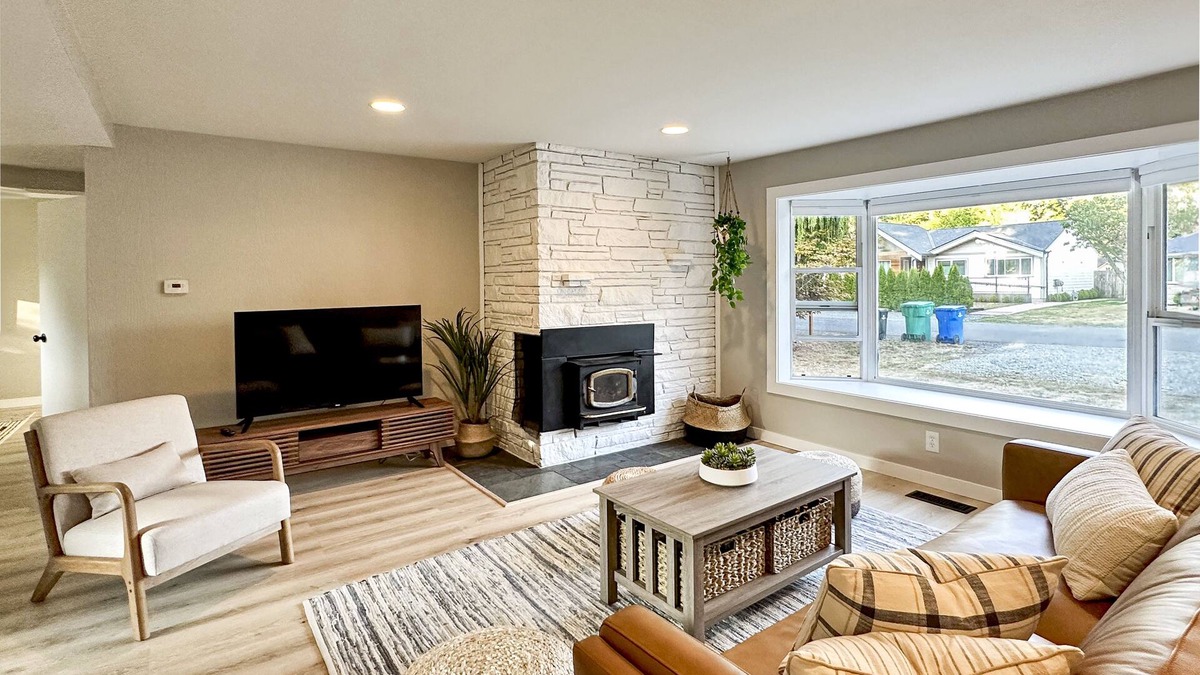 Shoreline House | Classic Charm Meets Modern Comfort Home