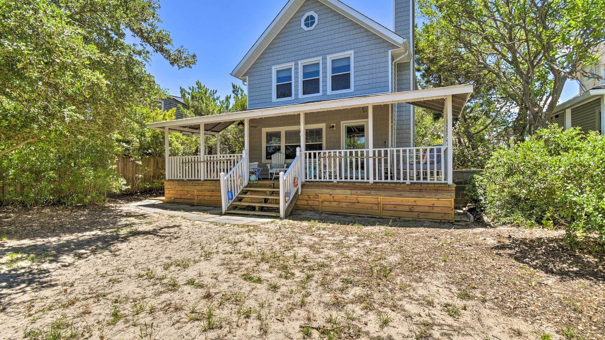Cottage Line House | Classic Chesapeake Beachside Cottage w/Porch!