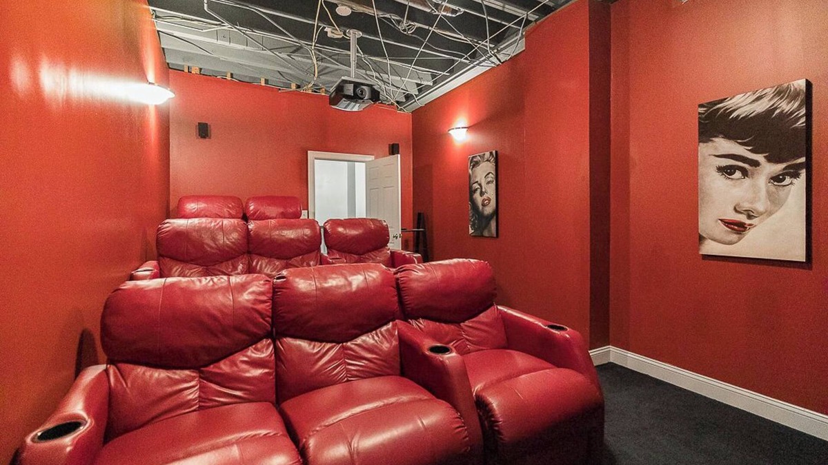 Athens House | Classic City Retreat in Five Points, Athens GA