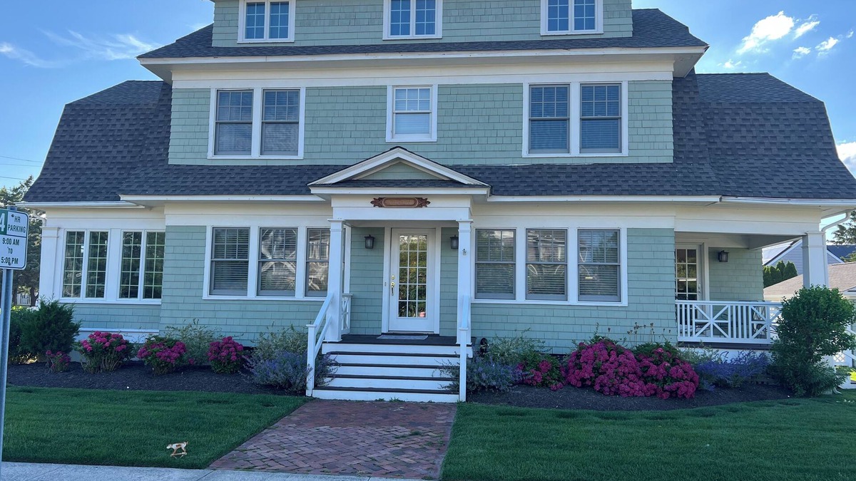 Mantoloking House | Classic Mantoloking East Avenue Beach Home