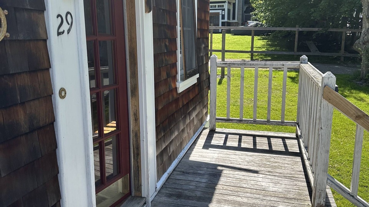 Ward Hill House | Classic New England Bunkhouse- Home for the whole family!